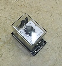 Реле времени RZW